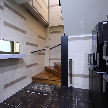 Roo Motel Busan Extérieur photo